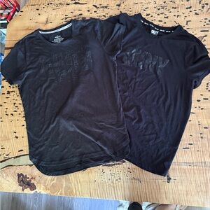 2 tops DKNY and Aeropostale size M